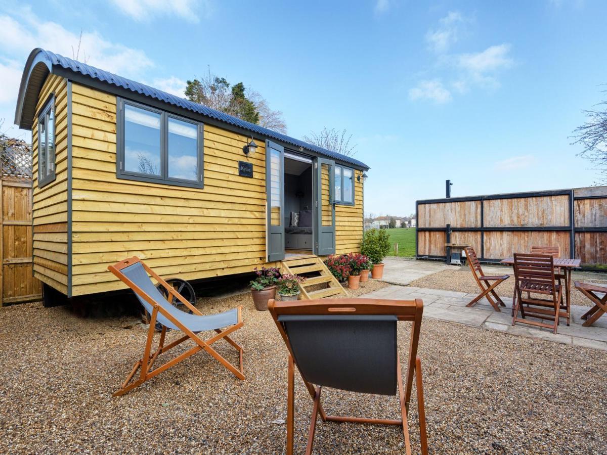 Pass The Keys Whitstable Shepherds Hut Minutes From The Harbour Villa Kültér fotó