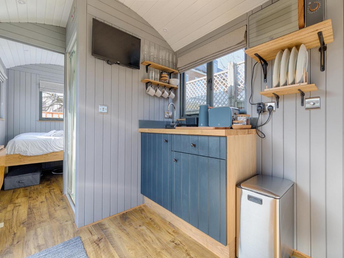 Pass The Keys Whitstable Shepherds Hut Minutes From The Harbour Kültér fotó