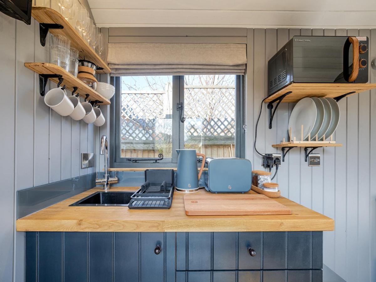 Pass The Keys Whitstable Shepherds Hut Minutes From The Harbour Kültér fotó