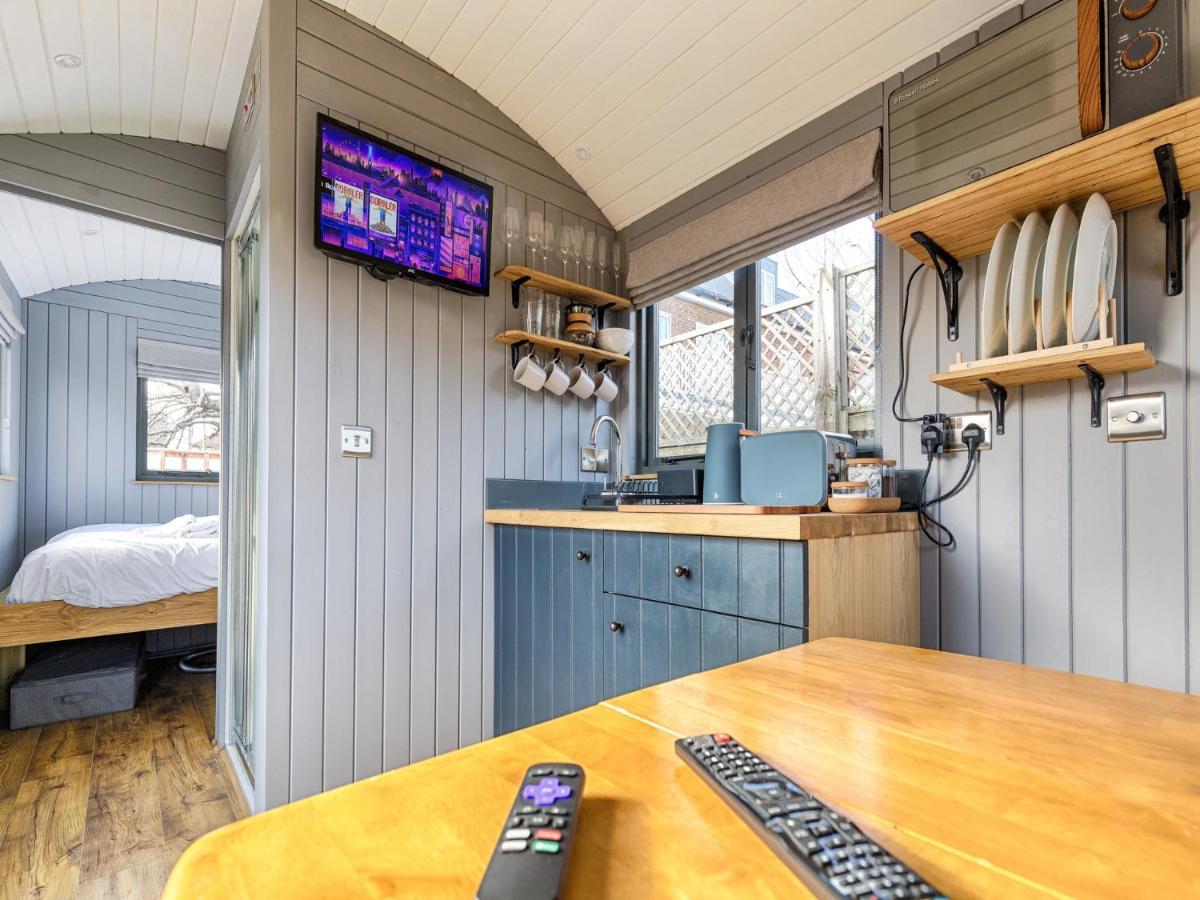 Pass The Keys Whitstable Shepherds Hut Minutes From The Harbour Kültér fotó