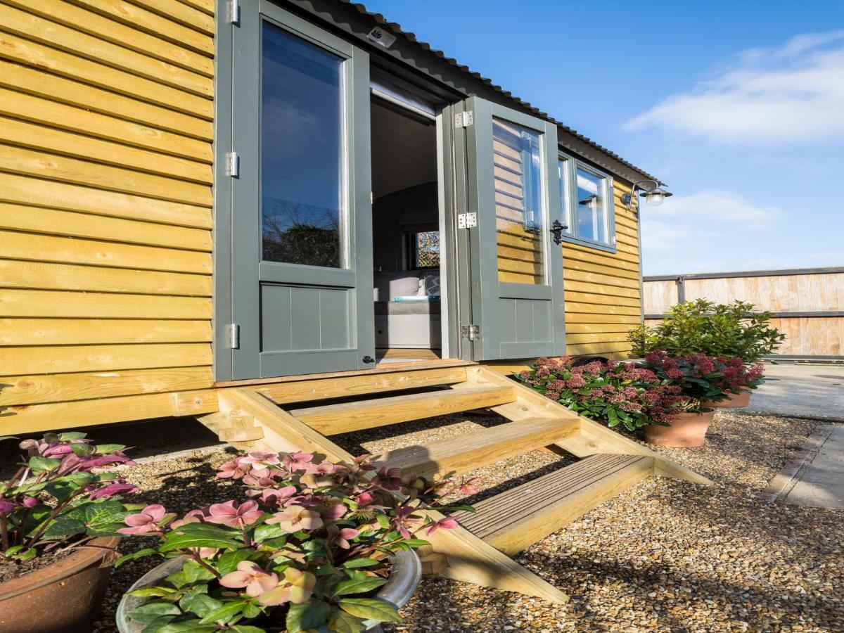 Pass The Keys Whitstable Shepherds Hut Minutes From The Harbour Villa Kültér fotó